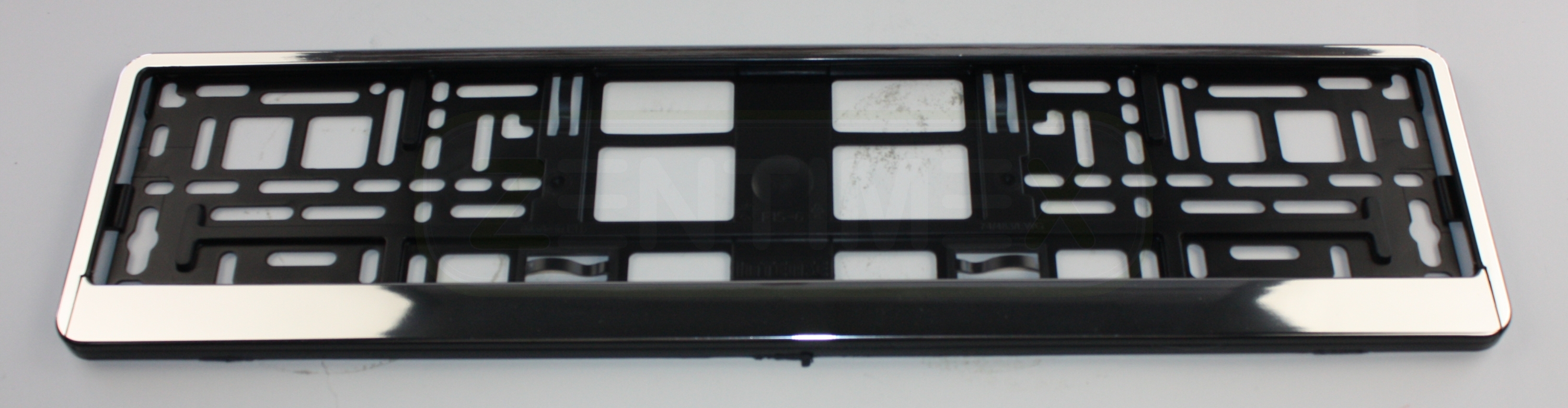 Schwarzer Kennzeichenhalter in glänzender Klavierlack-Optik (Premium)